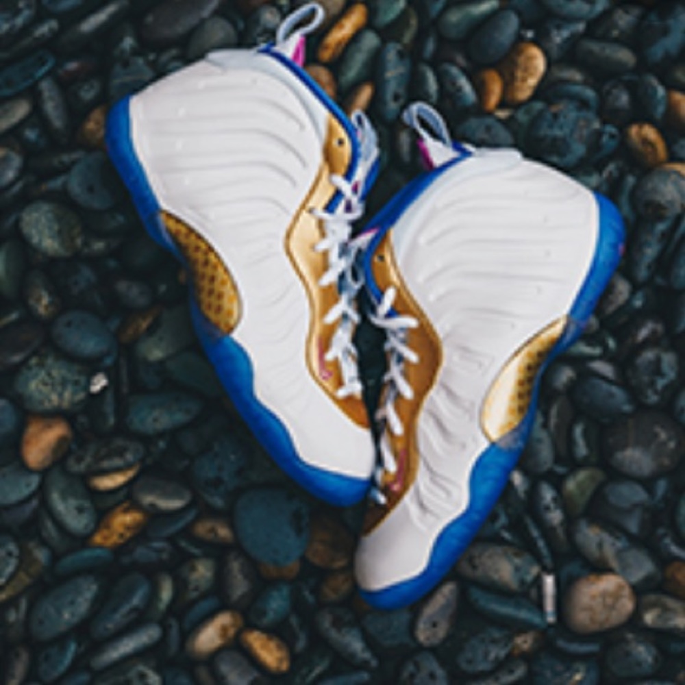Nike posite one sneakers - Picture 2 of 7